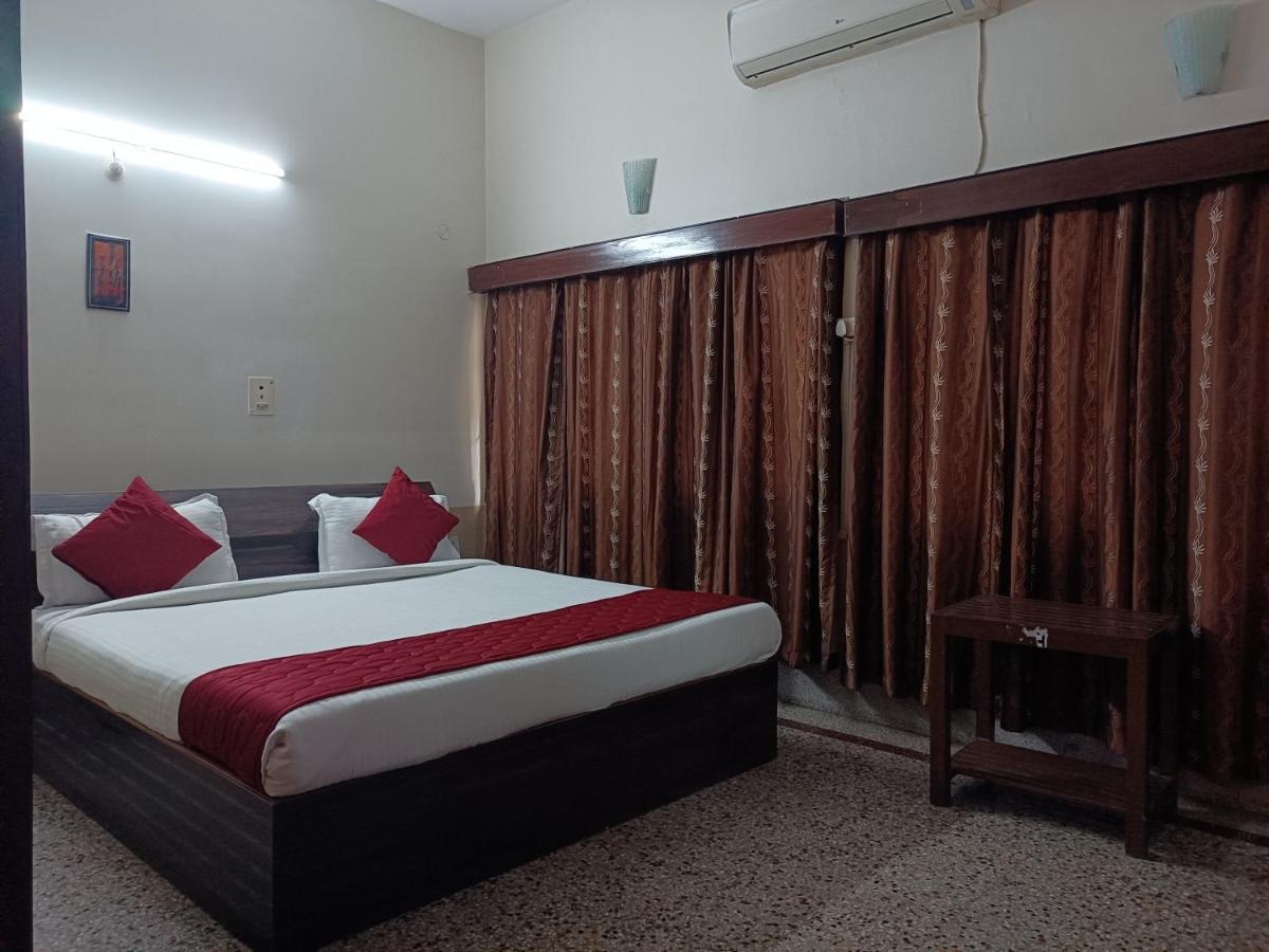 Riverview Guest House Guwahati Luaran gambar