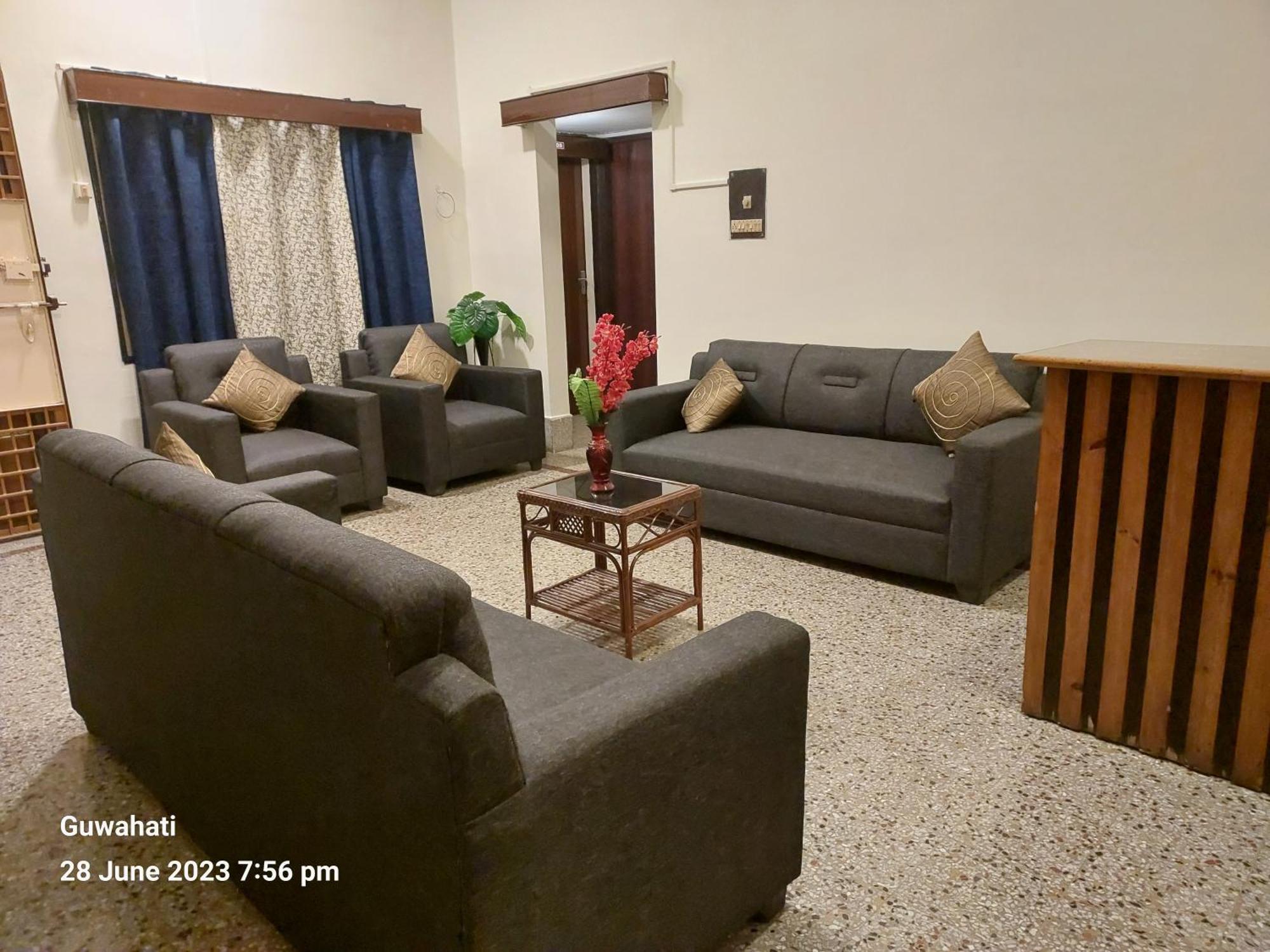 Riverview Guest House Guwahati Luaran gambar